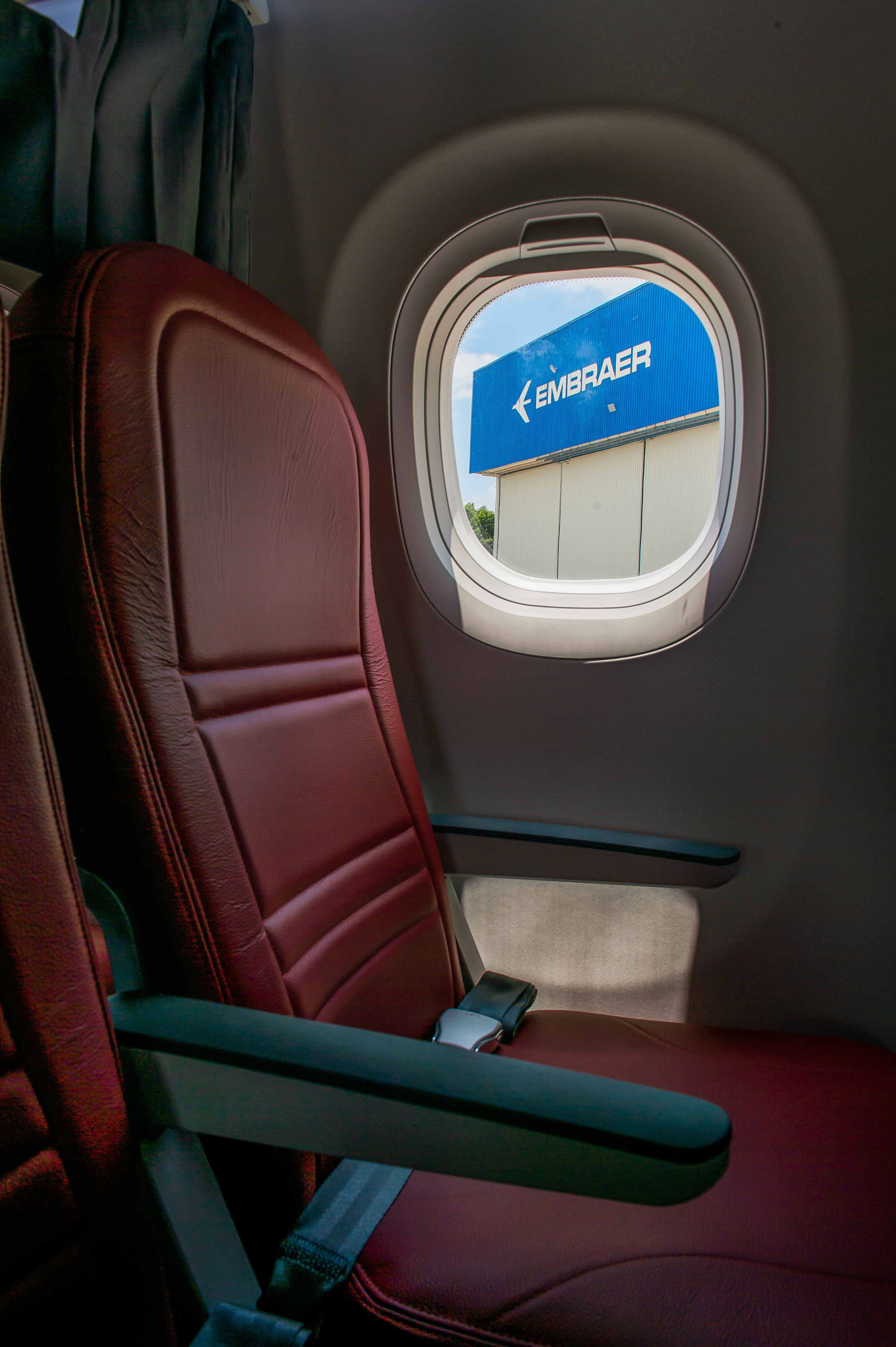 BINTER_INTERIOR_E195-E2_CC4_0377.jpg (1)