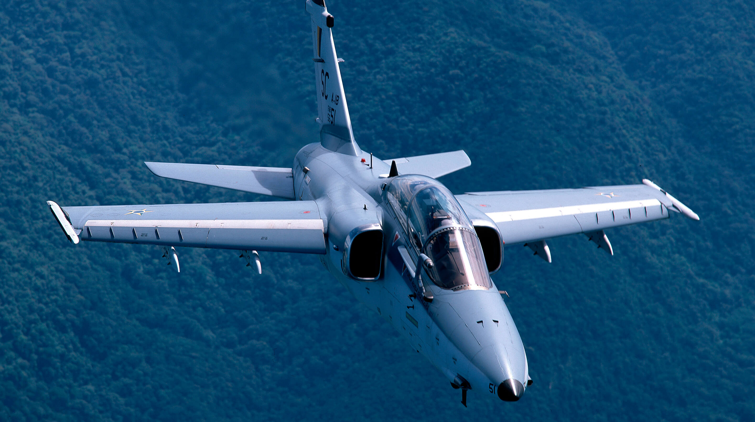 AMX - 30 anos do primeiro voo no Brasil