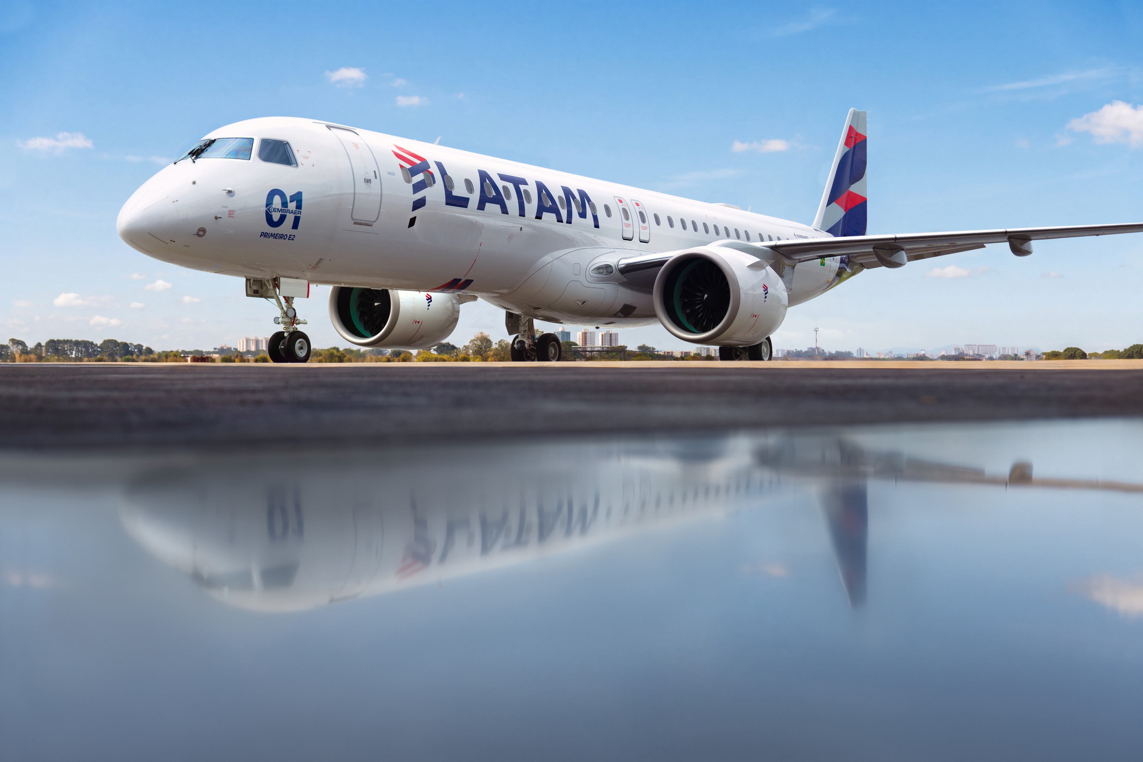 LATAM Airlines Brazil and Embraer celebrate the airline's first-ever E195-E2