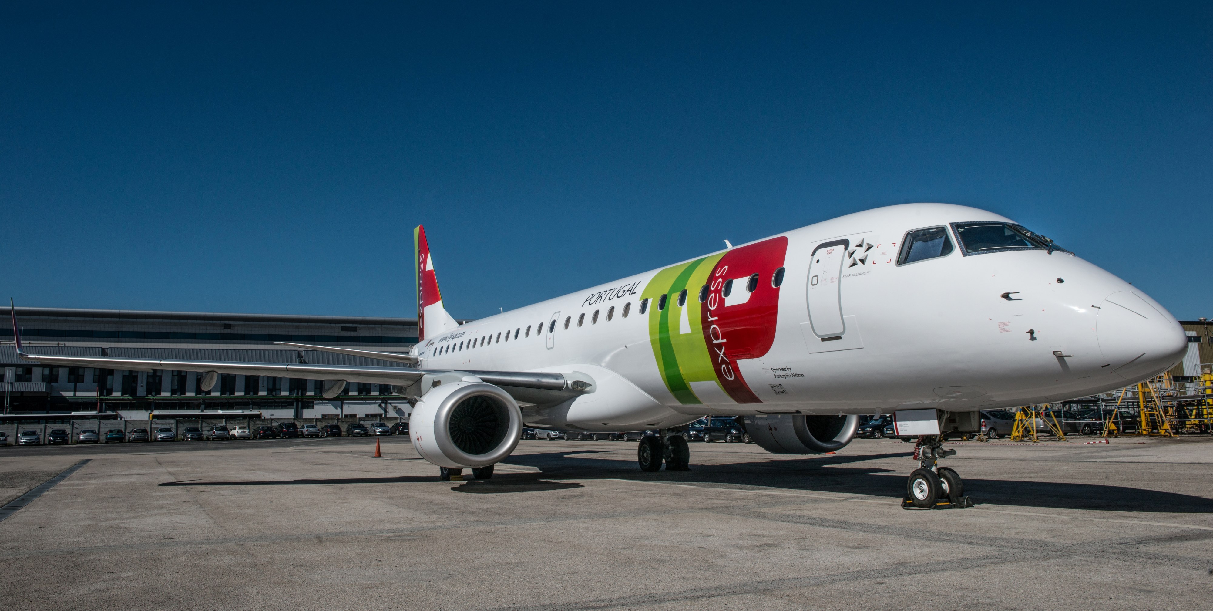 Embraer and Portugália Airlines Sign Component Pool Program Agreement for E-Jets Fleet