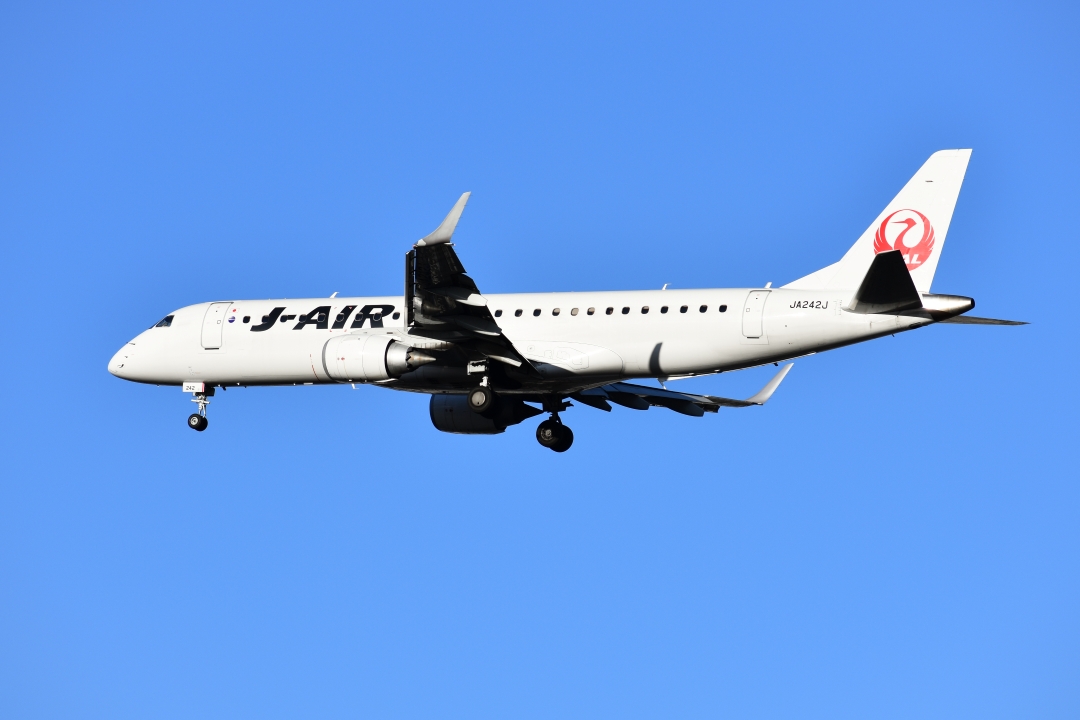 Japan Airlines renova contrato do Programa Pool da Embraer para suporte à frota de E-Jets